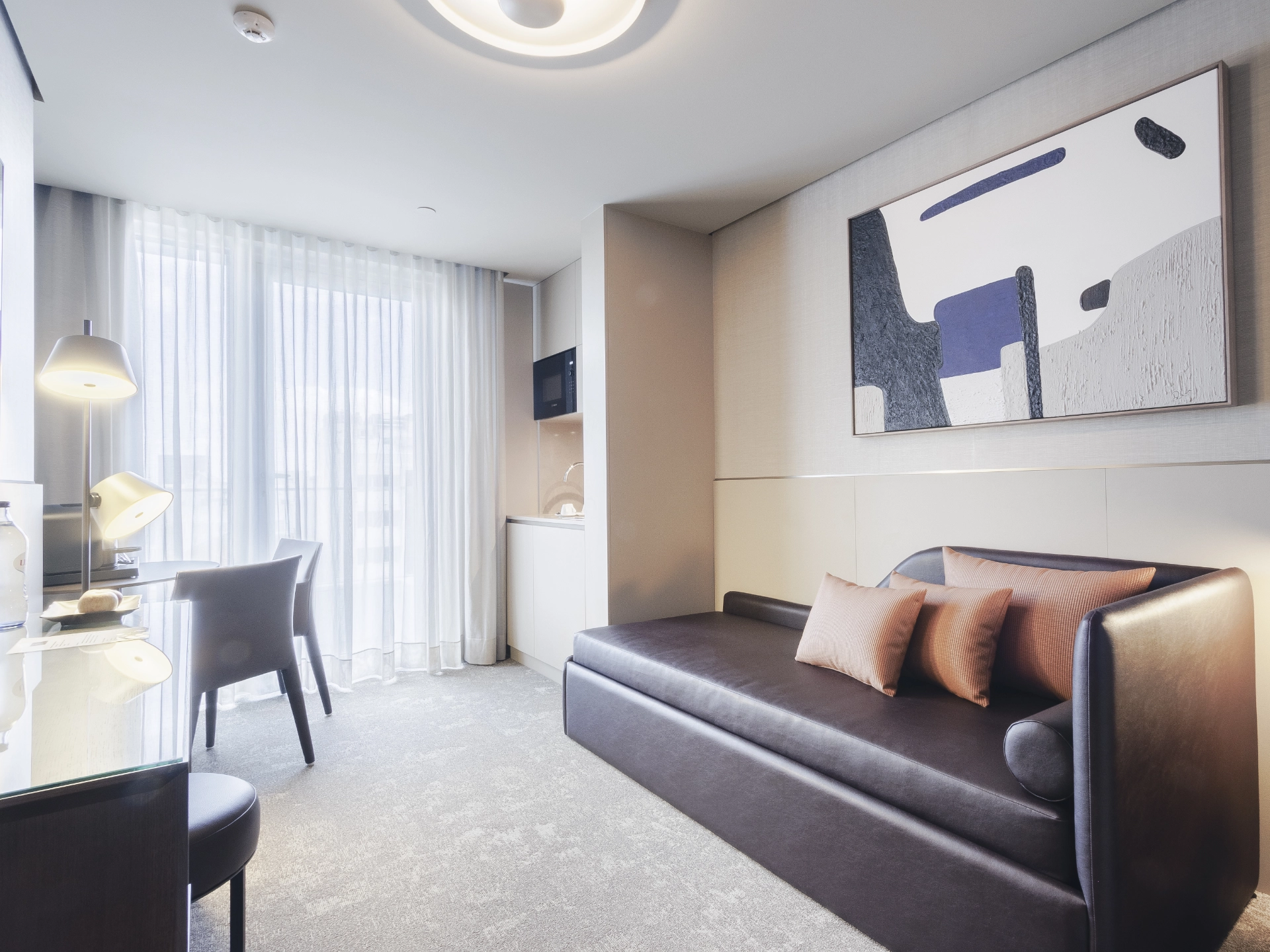 Hotel White Sky Suite